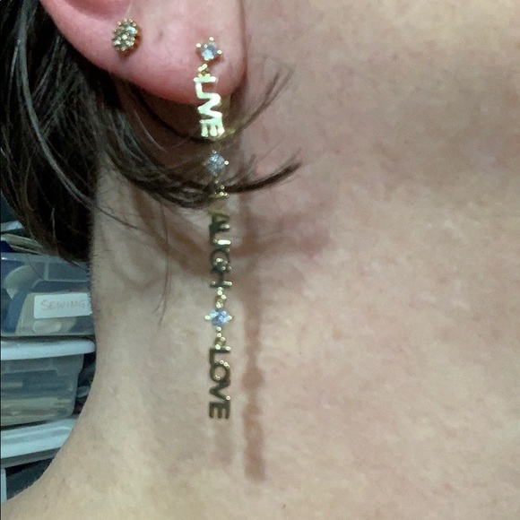 Anna & Ava Gold SPARKLY “LIVE•LAUGH•LOVE” Earrings - Picture 6 of 8